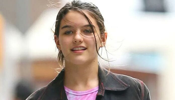 Suri Cruise: What Her Life Is Really Like When She’s Not in the Spotlight, Dumbaar Point