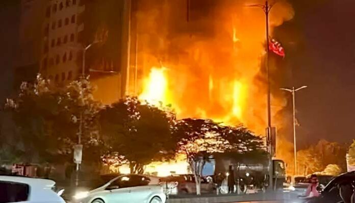 Fire emergency at Karachi mall now handled, Dumdaar Point