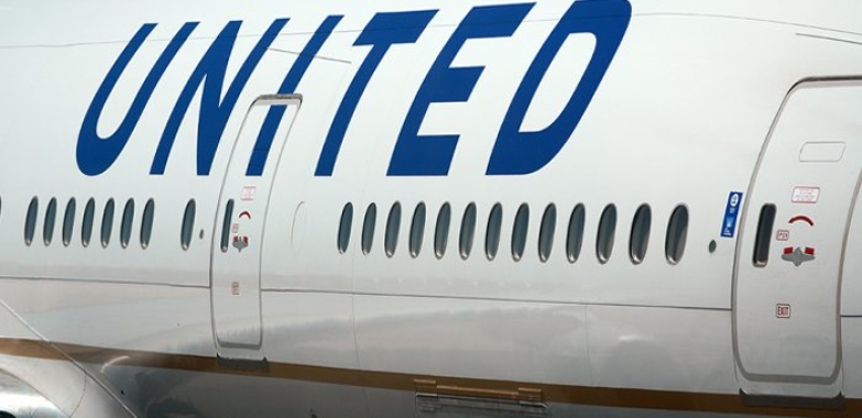 Texas Mom Kicked Off United Airlines Flight with Toddler Over Pronoun Mistake: ‘It Feels Like a Hate Crime