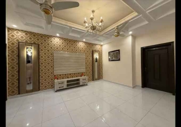 8 Marla House For Sale in Sapphire Block, Park View City, Lahore