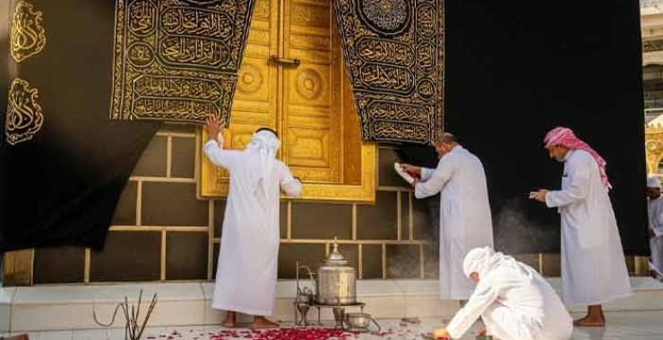 Makkah Ritual, Holy Kaaba Washed with Zamzam and Rose Water