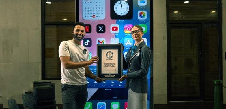 Record Breaking iPhone Build: See How YouTubers Did It